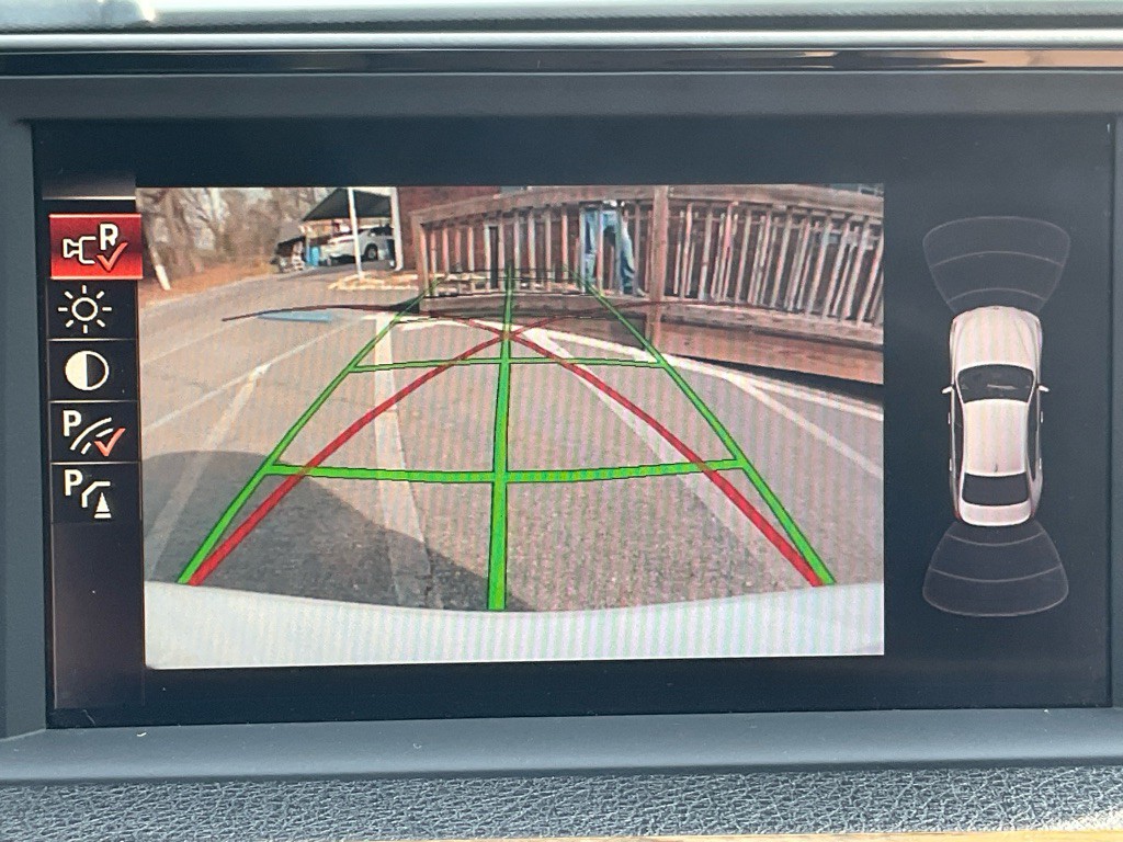 2016 BMW 3 Series Image 22