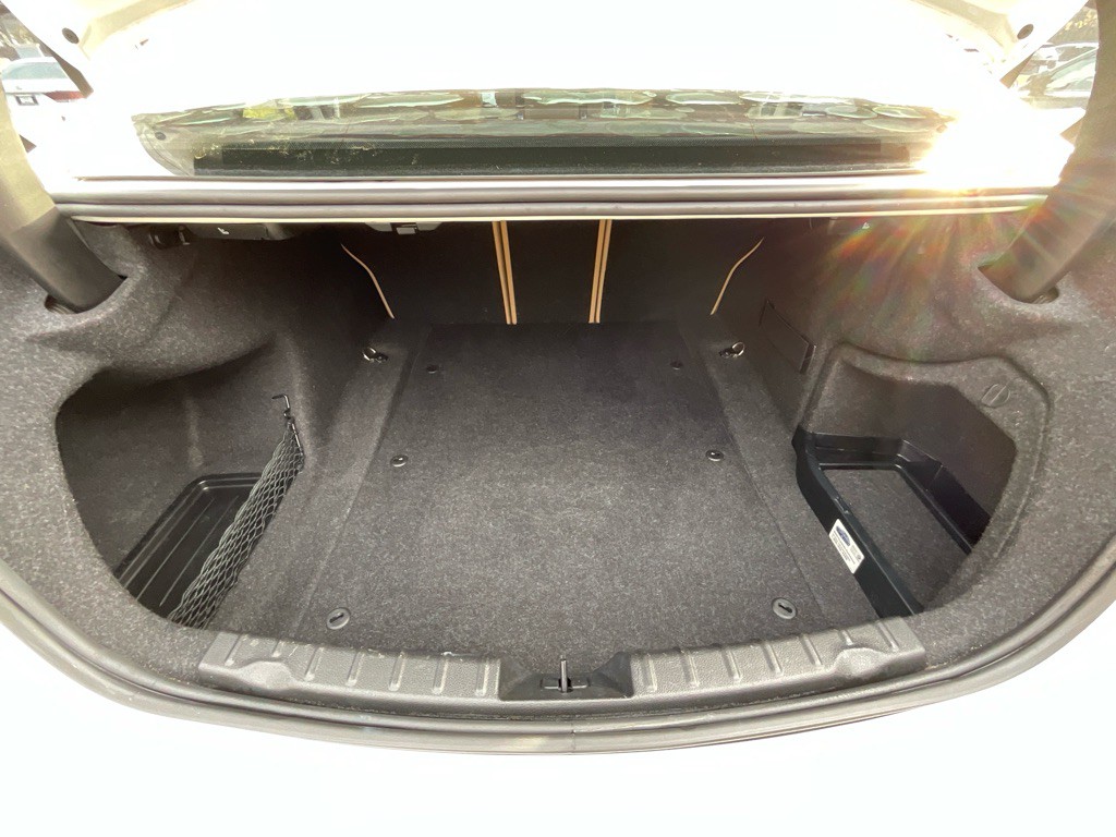 2016 BMW 3 Series Image 36