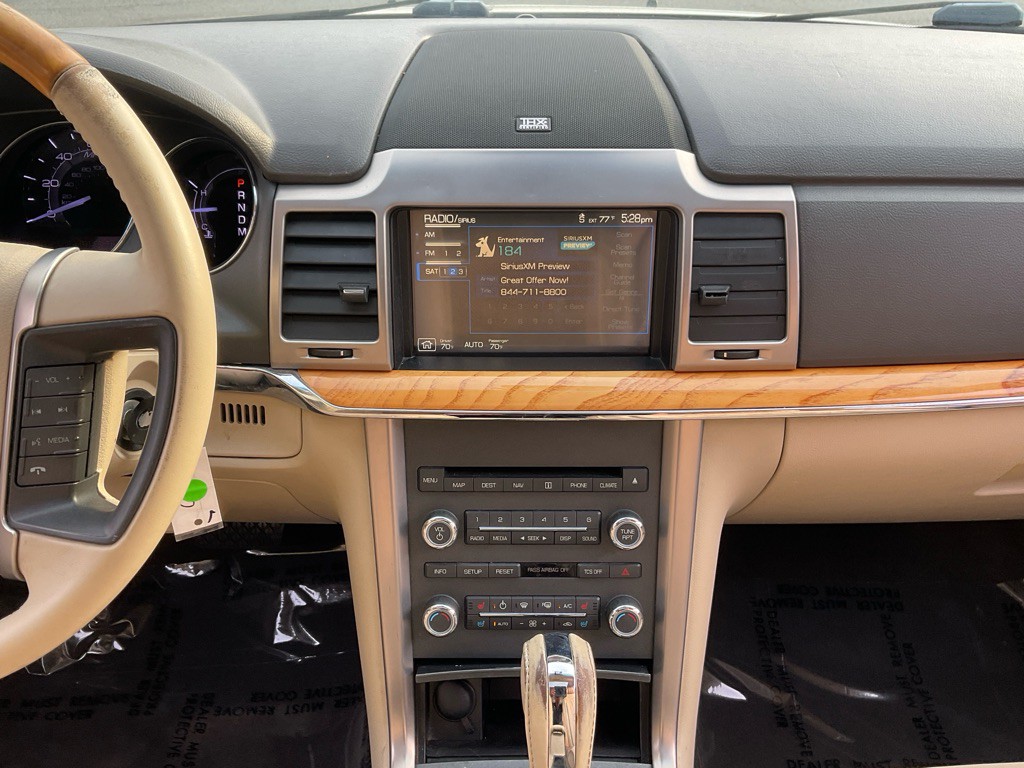 2012 Lincoln MKZ Image 22