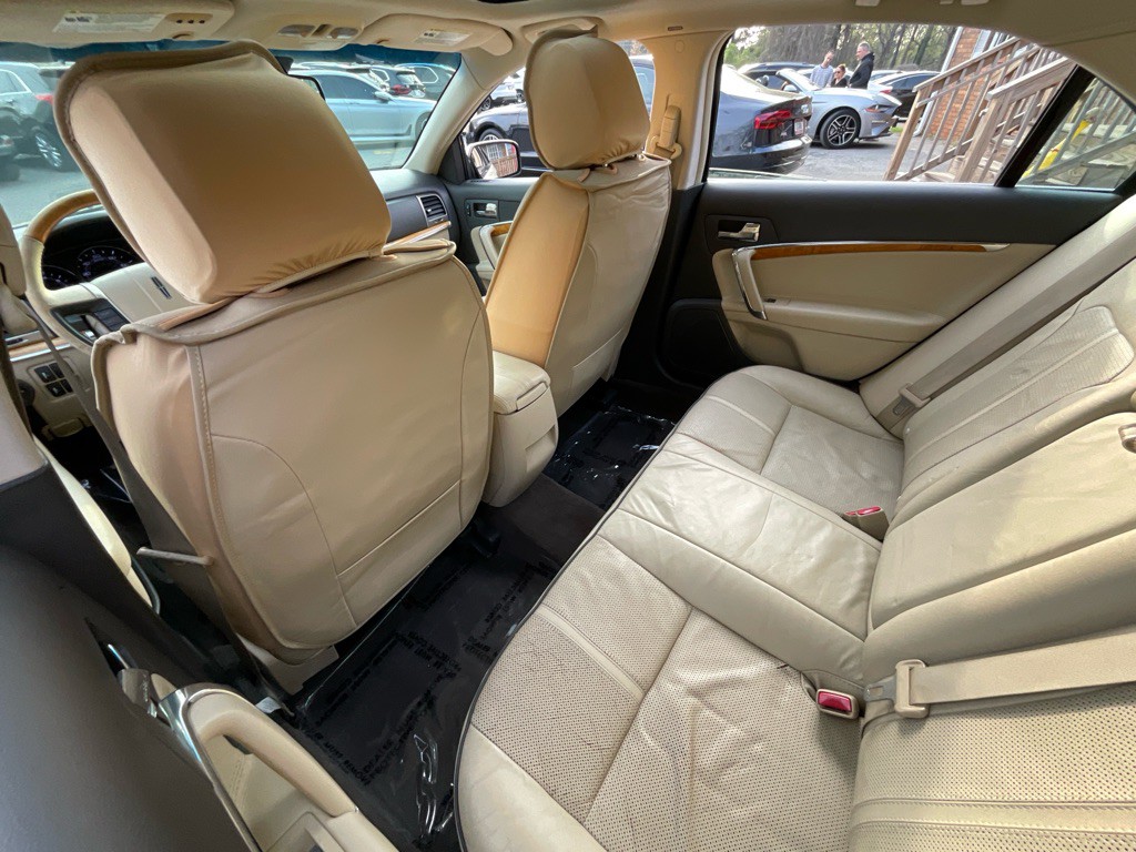 2012 Lincoln MKZ Image 30