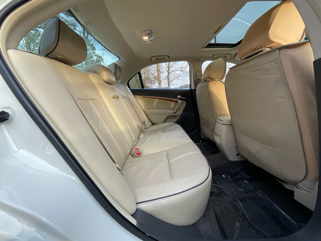 2012 Lincoln MKZ Image 32