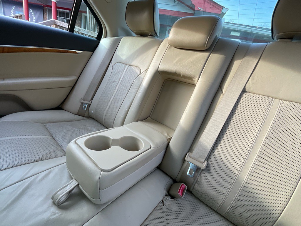 2012 Lincoln MKZ Image 35