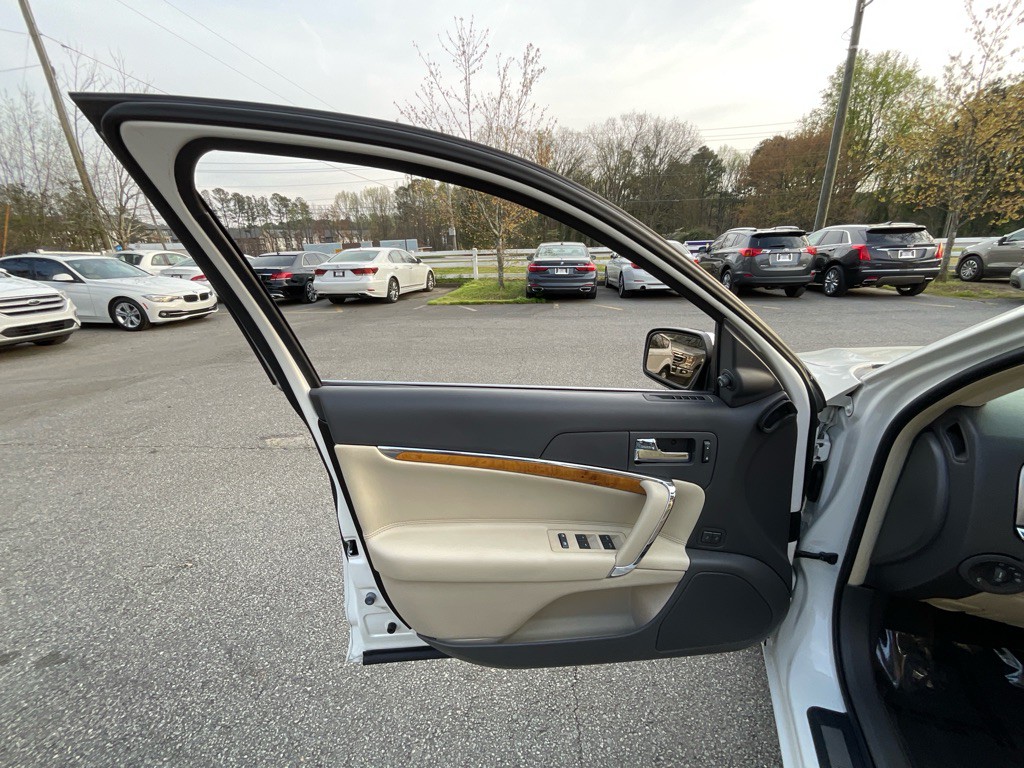 2012 Lincoln MKZ Image 39