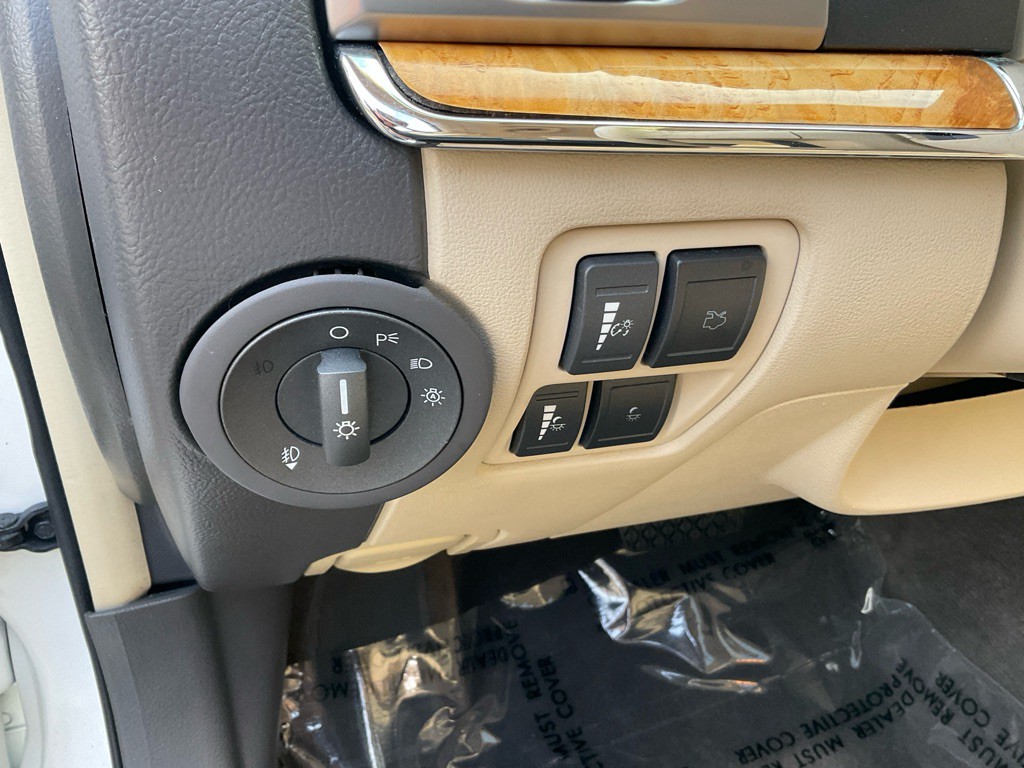 2012 Lincoln MKZ Image 41