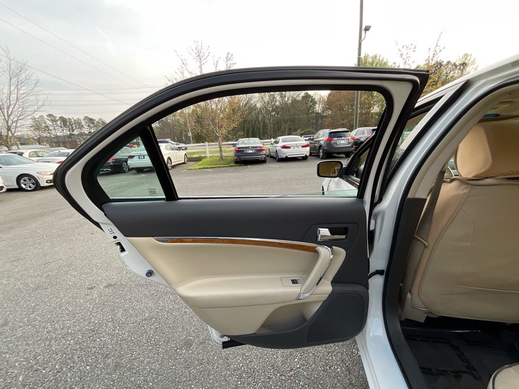 2012 Lincoln MKZ Image 42