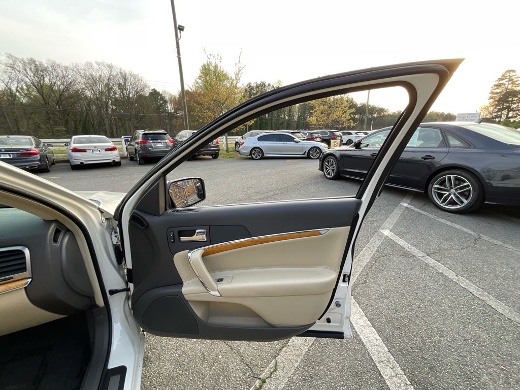 2012 Lincoln MKZ Image 43