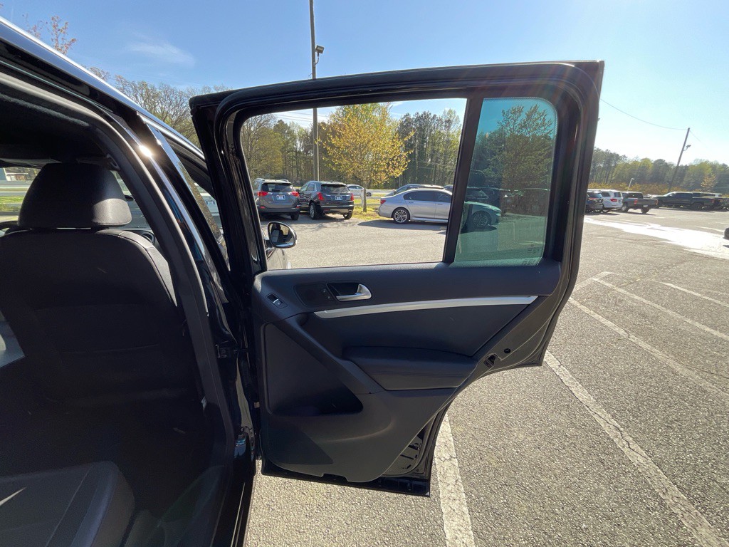 2016 Volkswagen Tiguan Image 44