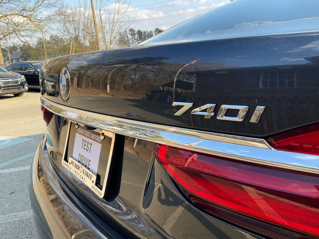 2016 BMW 7 Series Image 9