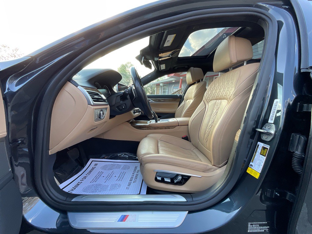 2016 BMW 7 Series Image 13