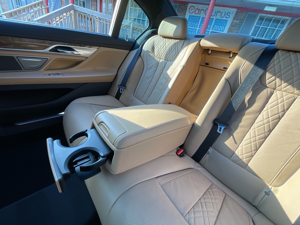 2016 BMW 7 Series Image 34