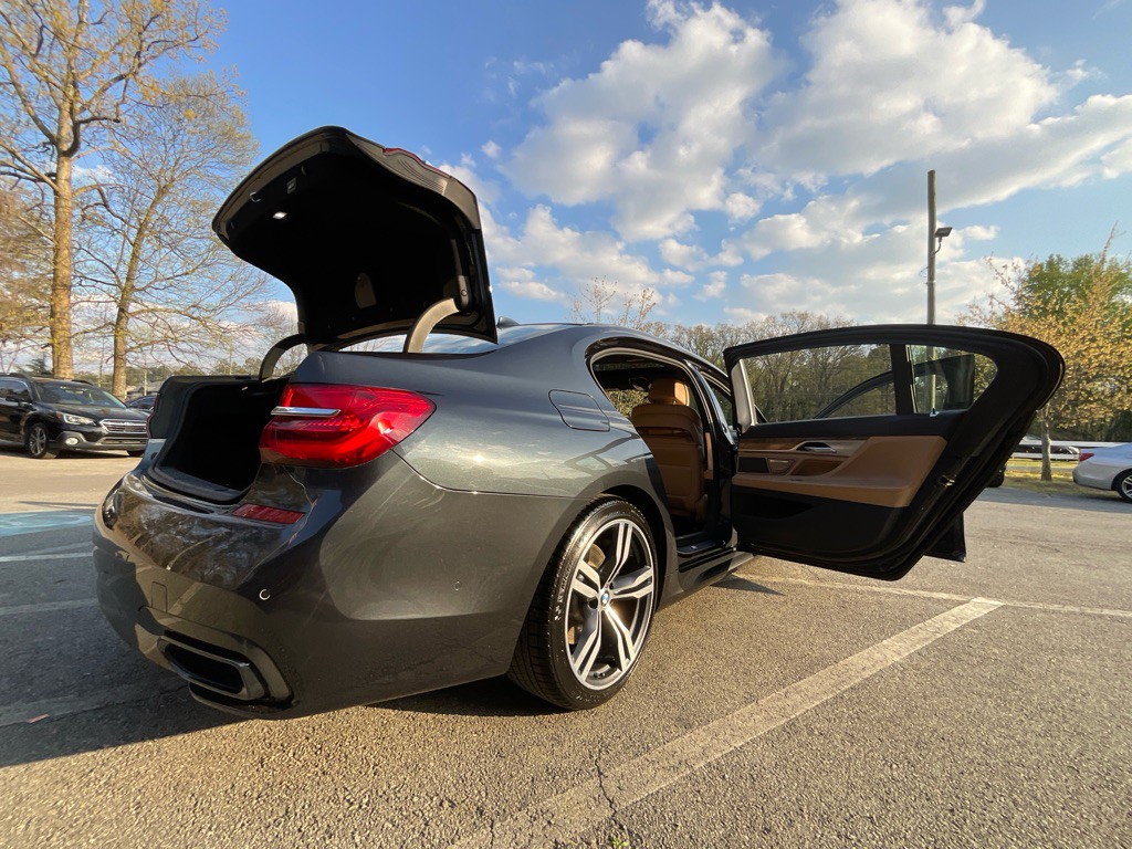 2016 BMW 7 Series Image 36
