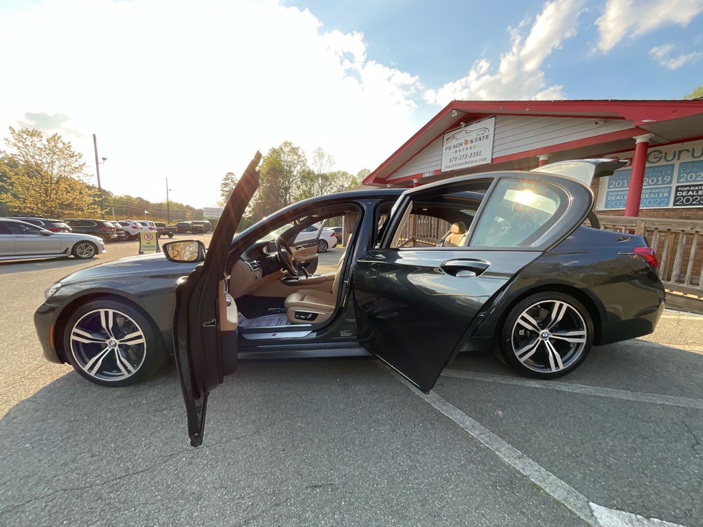 2016 BMW 7 Series Image 37