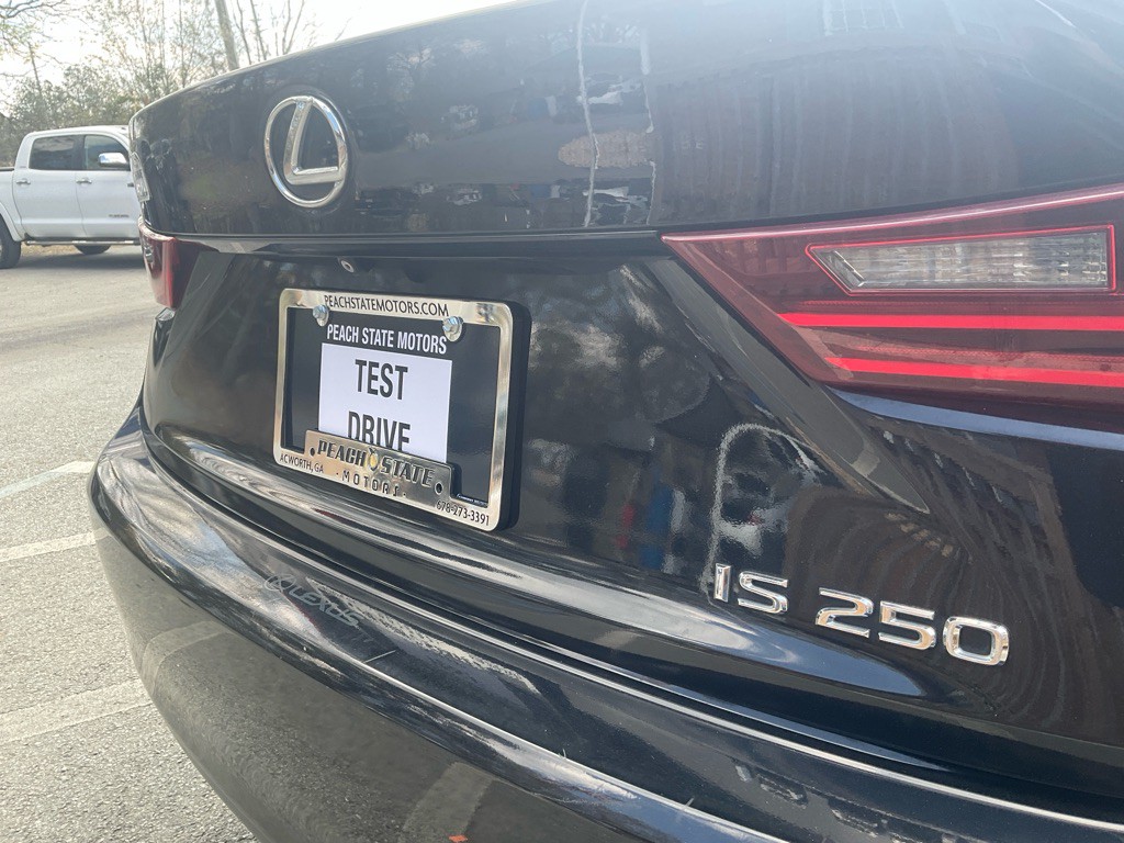 2015 Lexus IS 250 Image 9