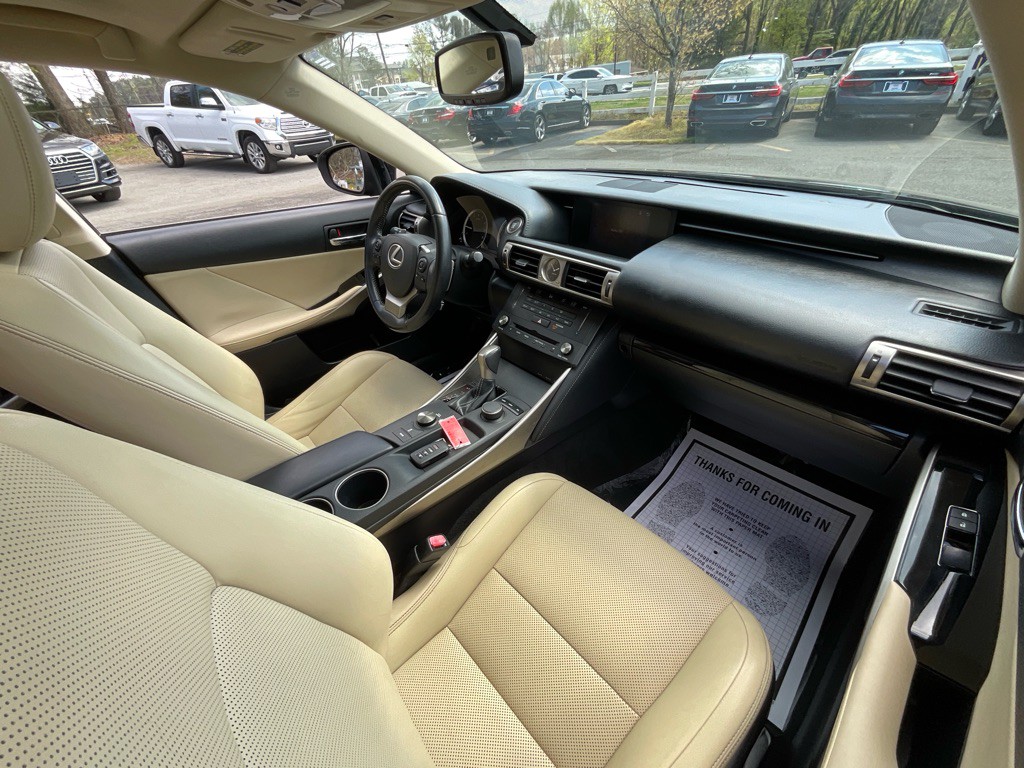 2015 Lexus IS 250 Image 17