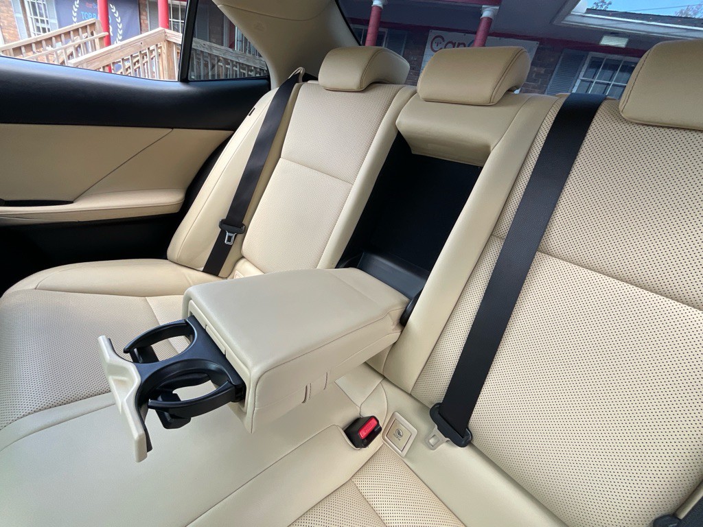 2015 Lexus IS 250 Image 34