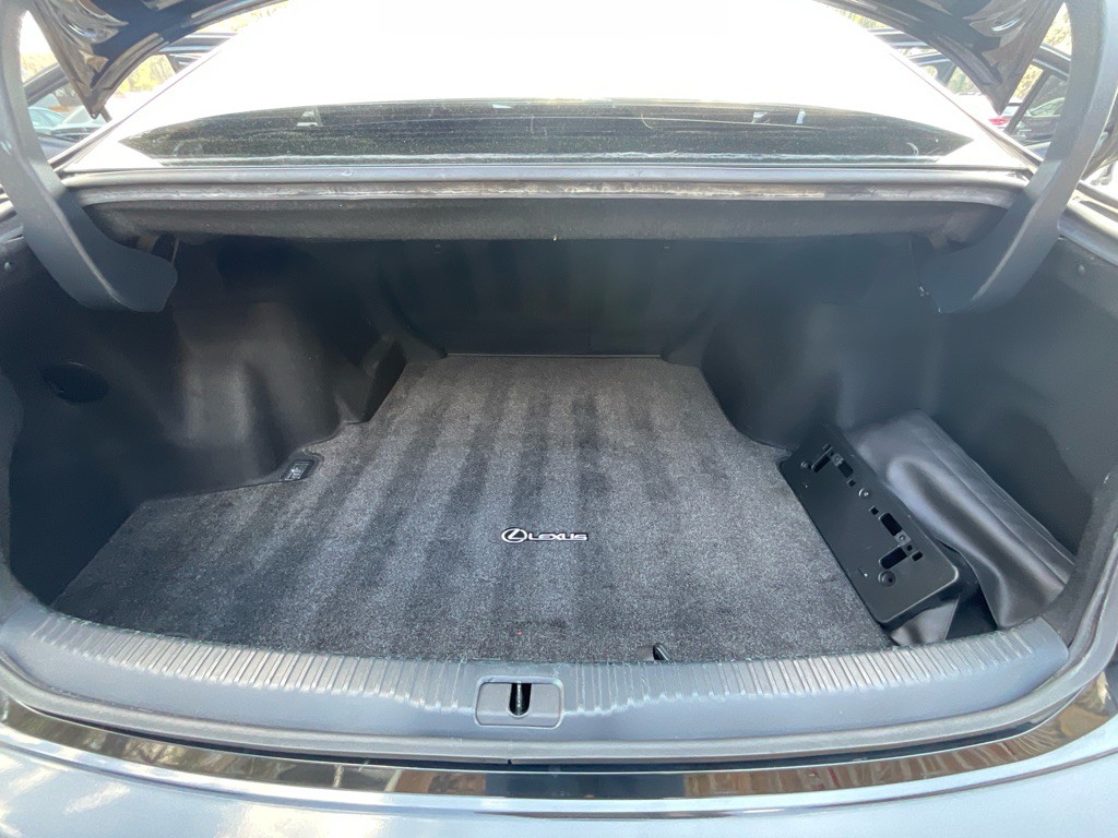 2015 Lexus IS 250 Image 38