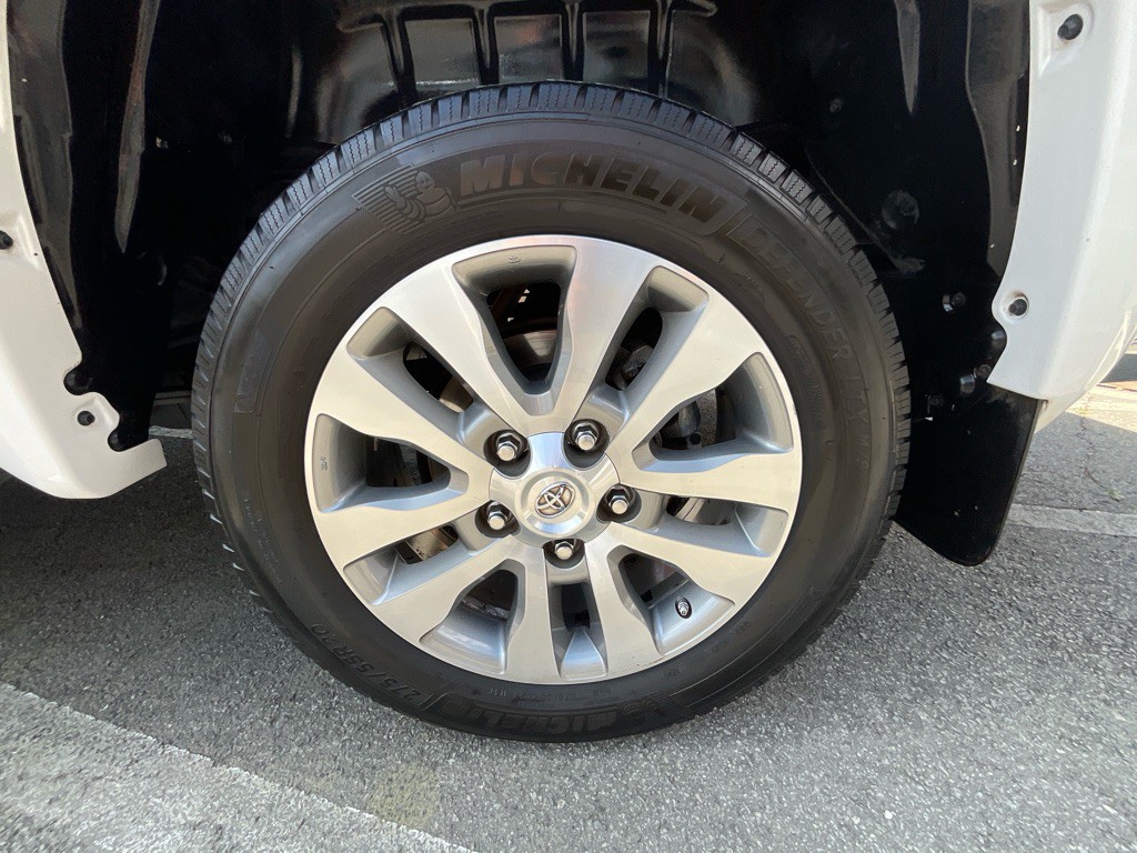 2015 Toyota Tundra Image 13