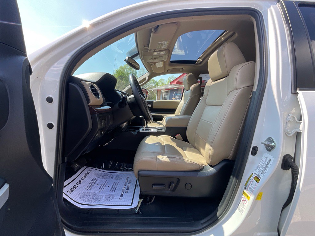 2015 Toyota Tundra Image 15