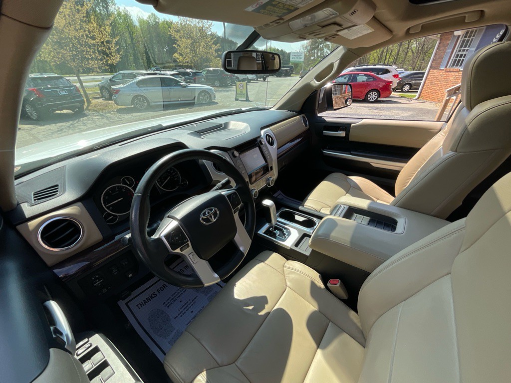 2015 Toyota Tundra Image 16