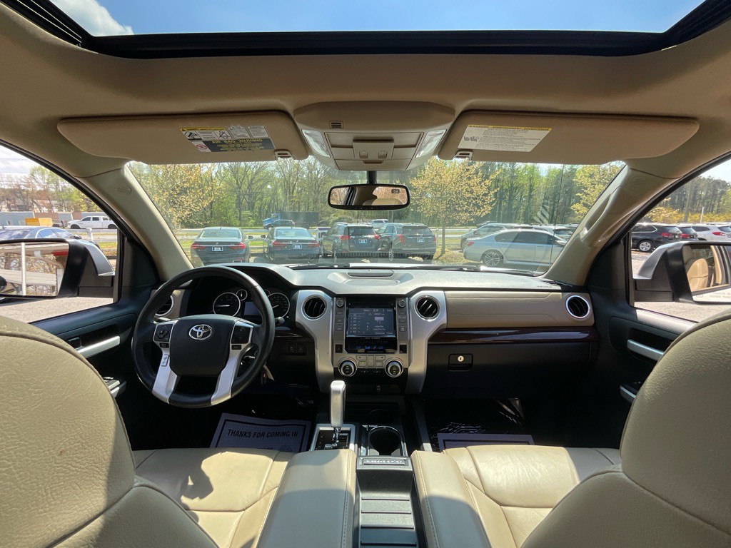 2015 Toyota Tundra Image 21