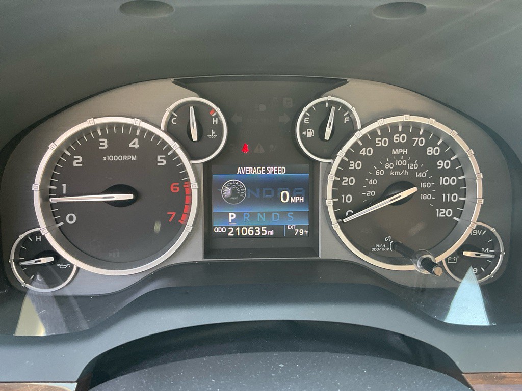 2015 Toyota Tundra Image 27