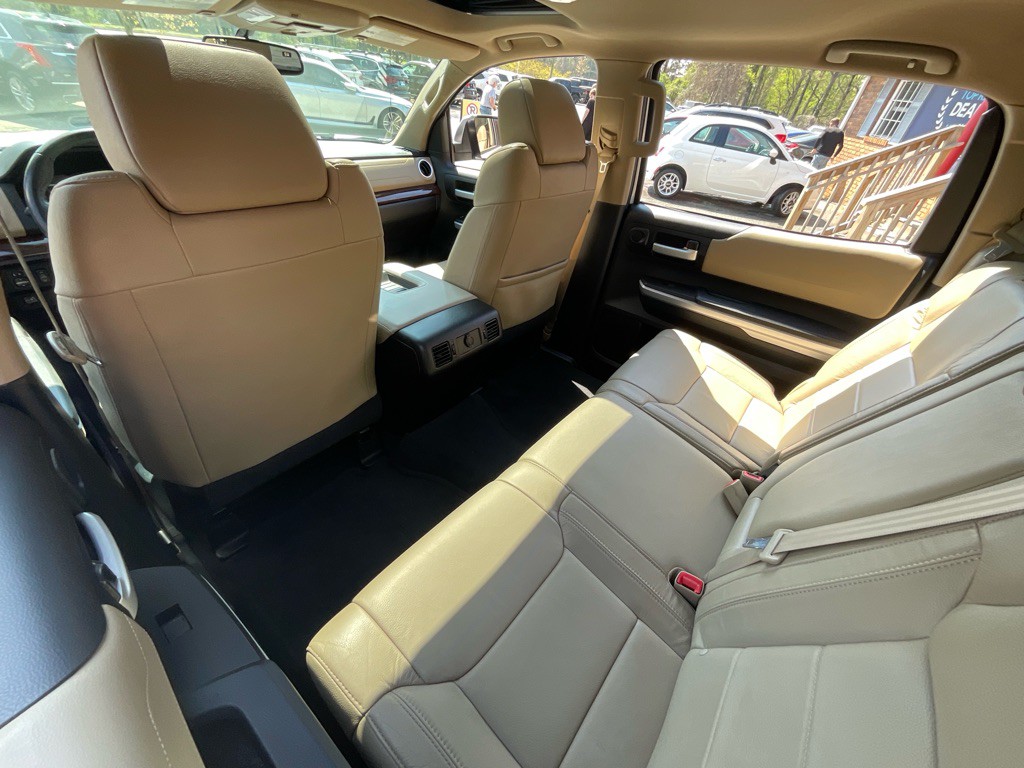 2015 Toyota Tundra Image 31