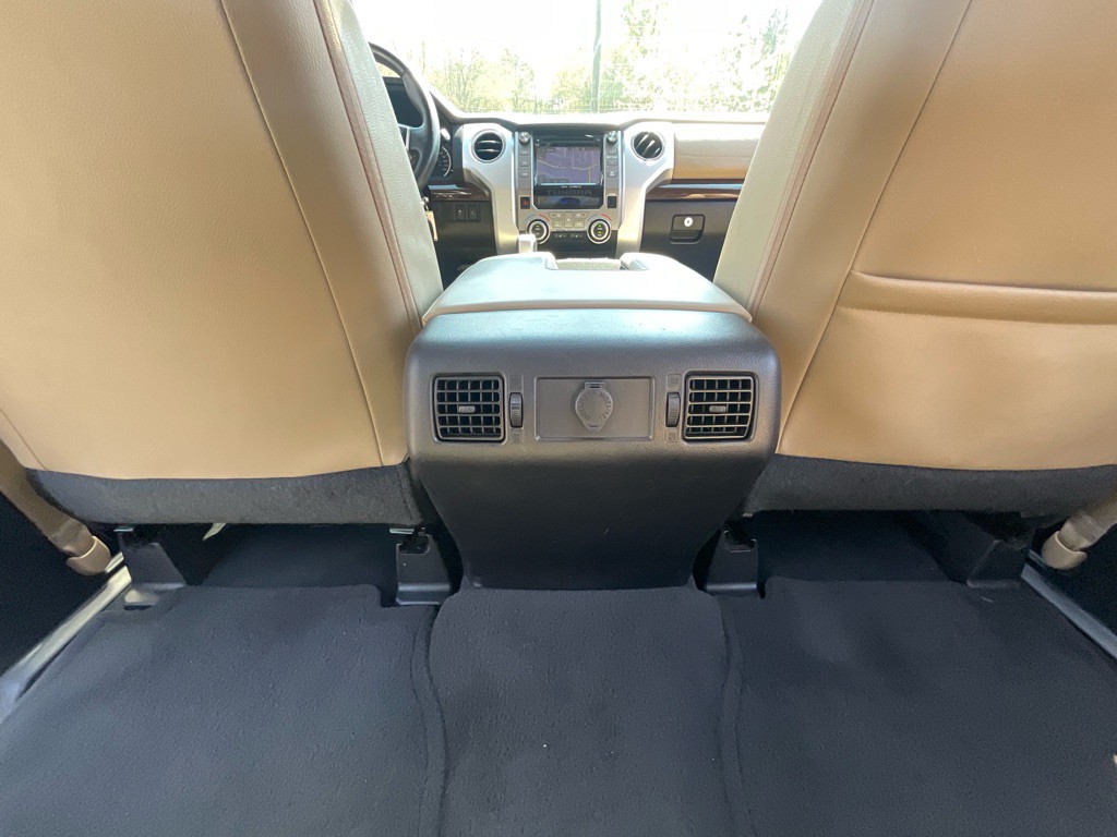 2015 Toyota Tundra Image 37