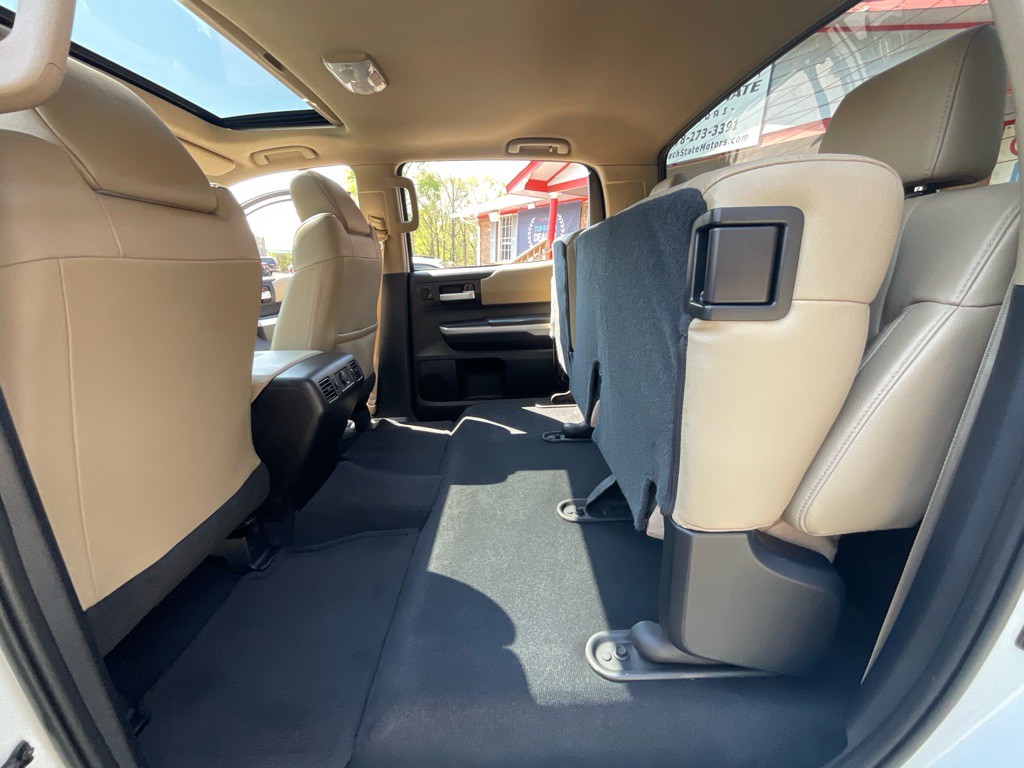 2015 Toyota Tundra Image 38