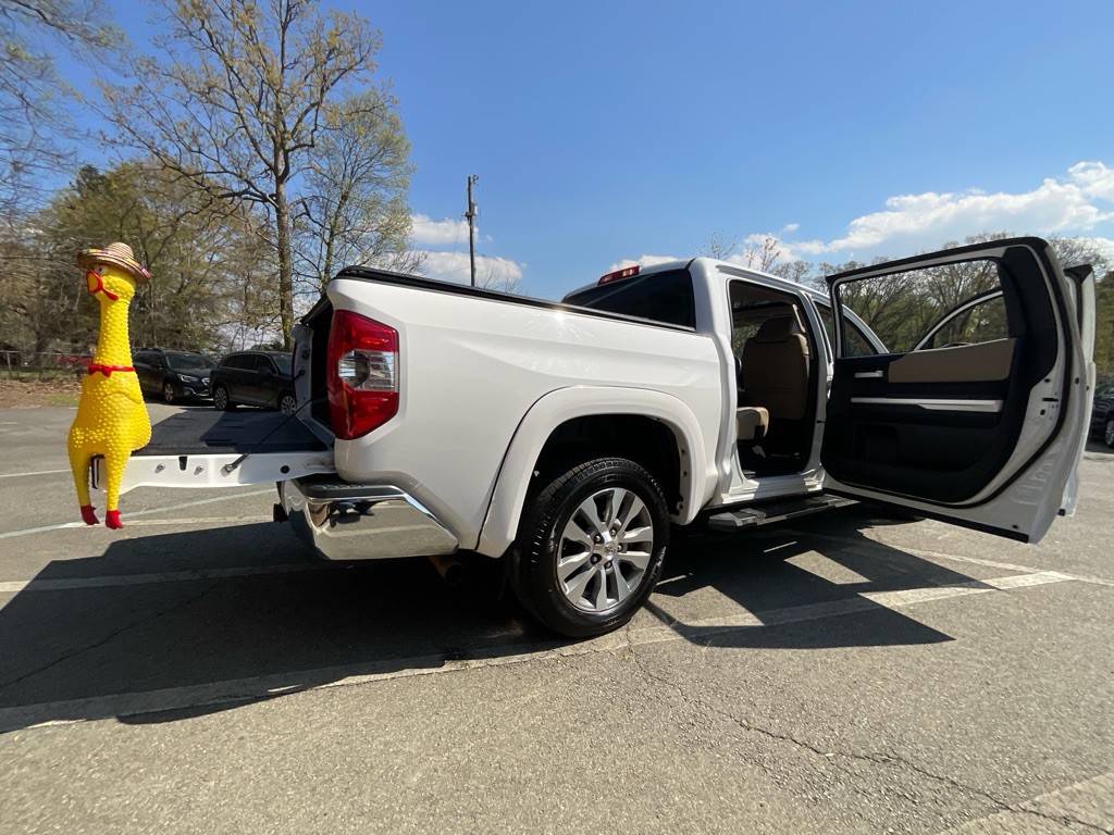 2015 Toyota Tundra Image 39