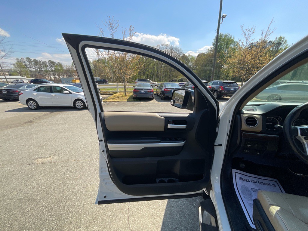 2015 Toyota Tundra Image 42