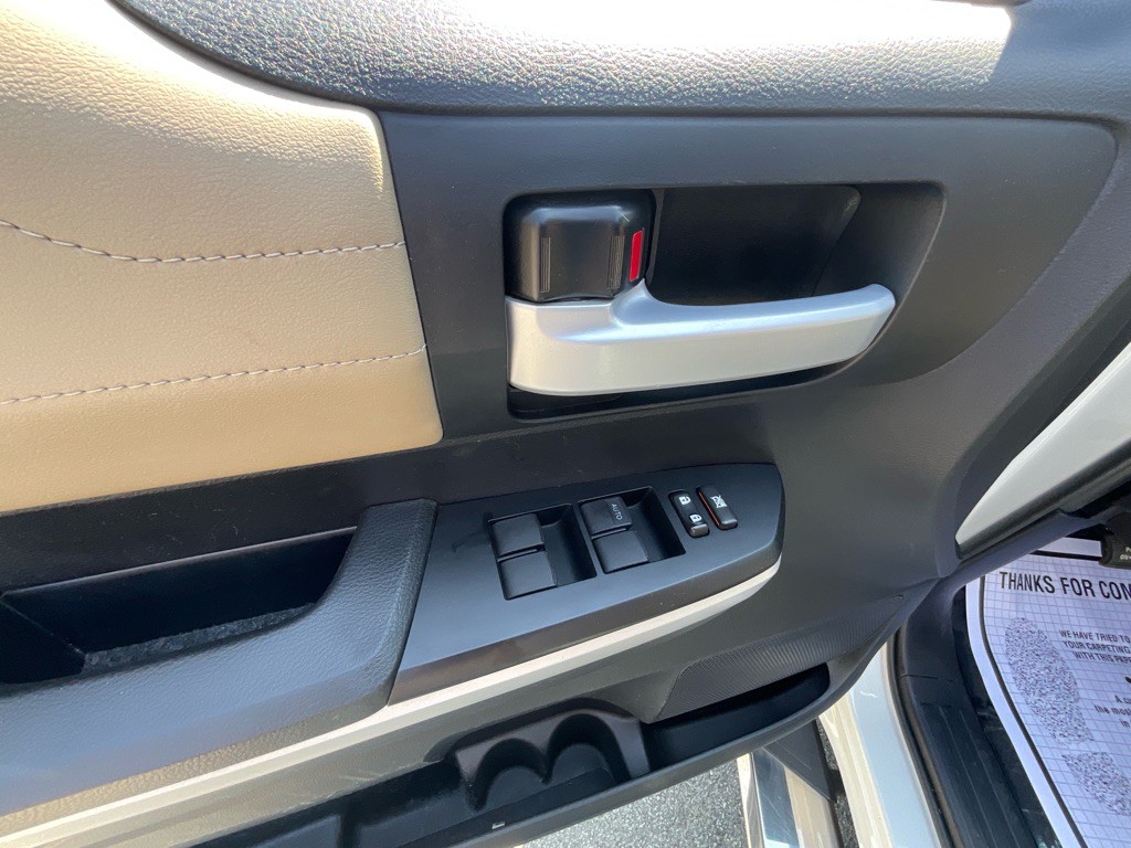 2015 Toyota Tundra Image 43