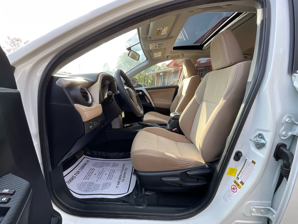 2015 Toyota Rav4 Image 14