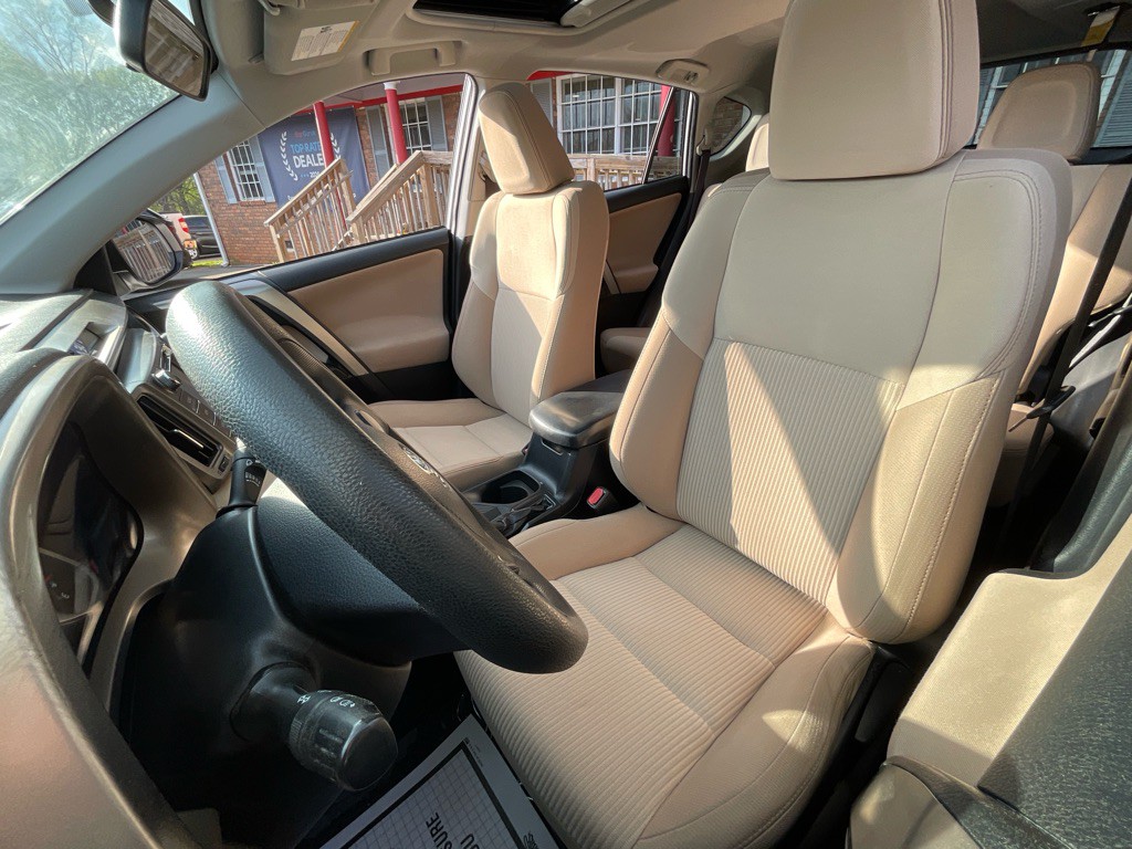 2015 Toyota Rav4 Image 16