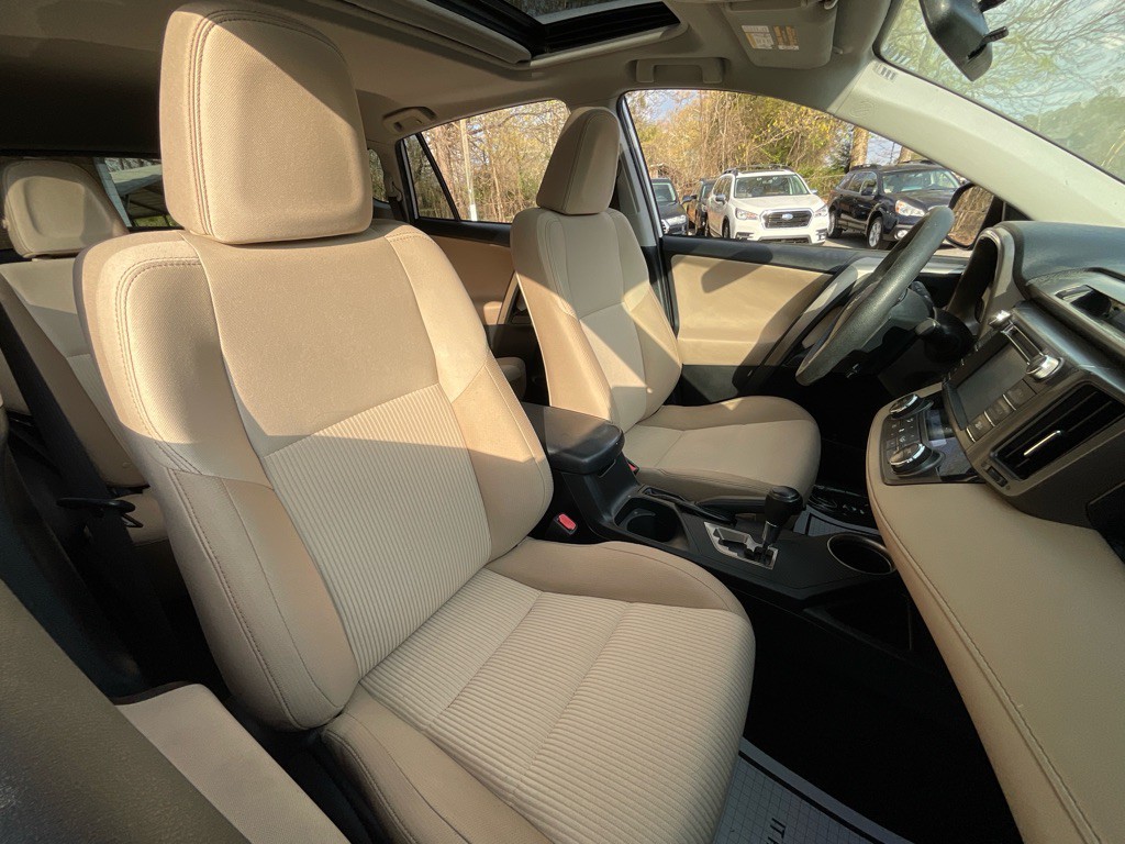 2015 Toyota Rav4 Image 19