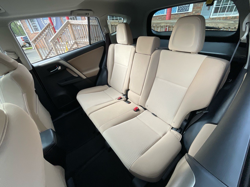 2015 Toyota Rav4 Image 31