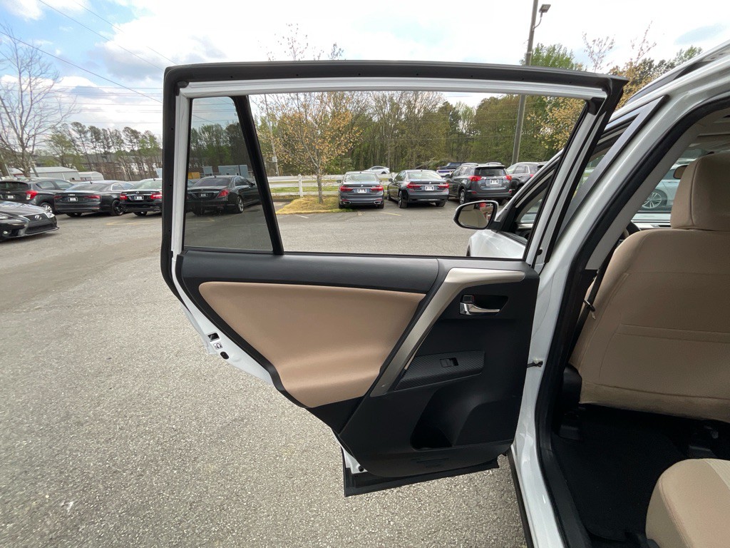 2015 Toyota Rav4 Image 44