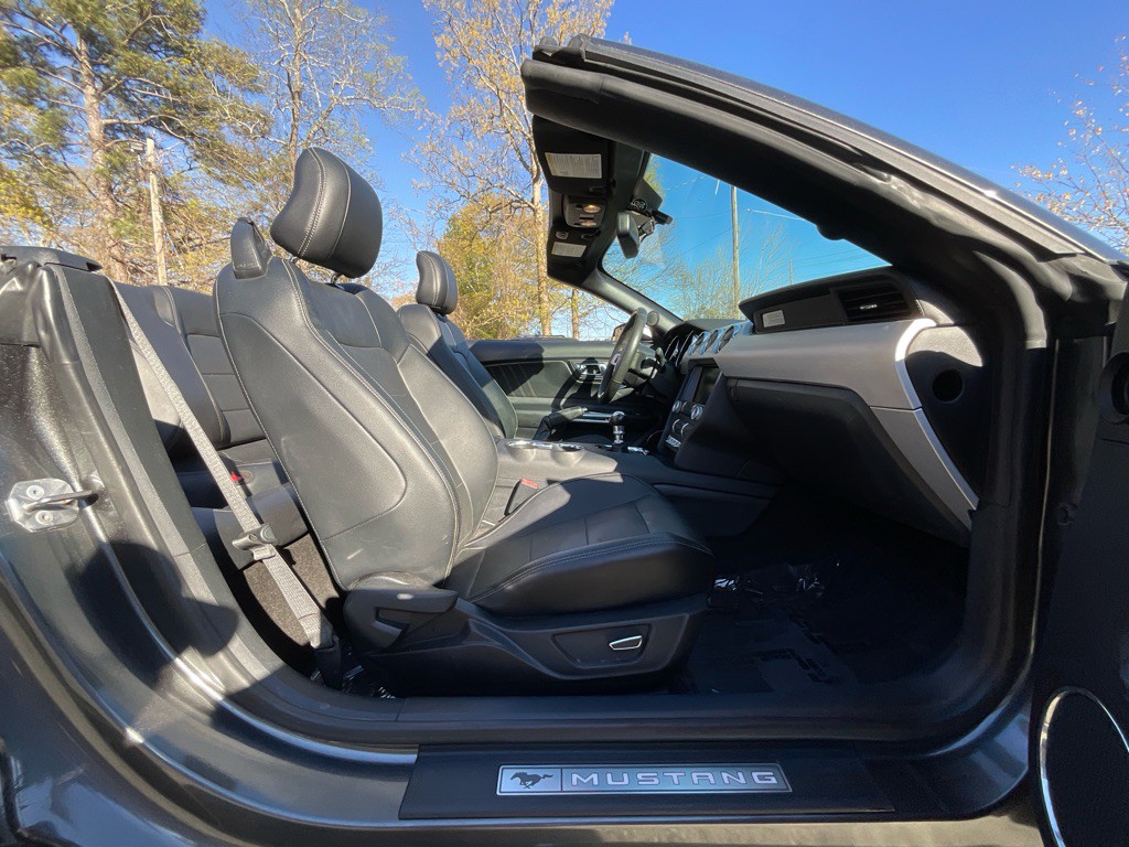 2015 Ford Mustang Image 16