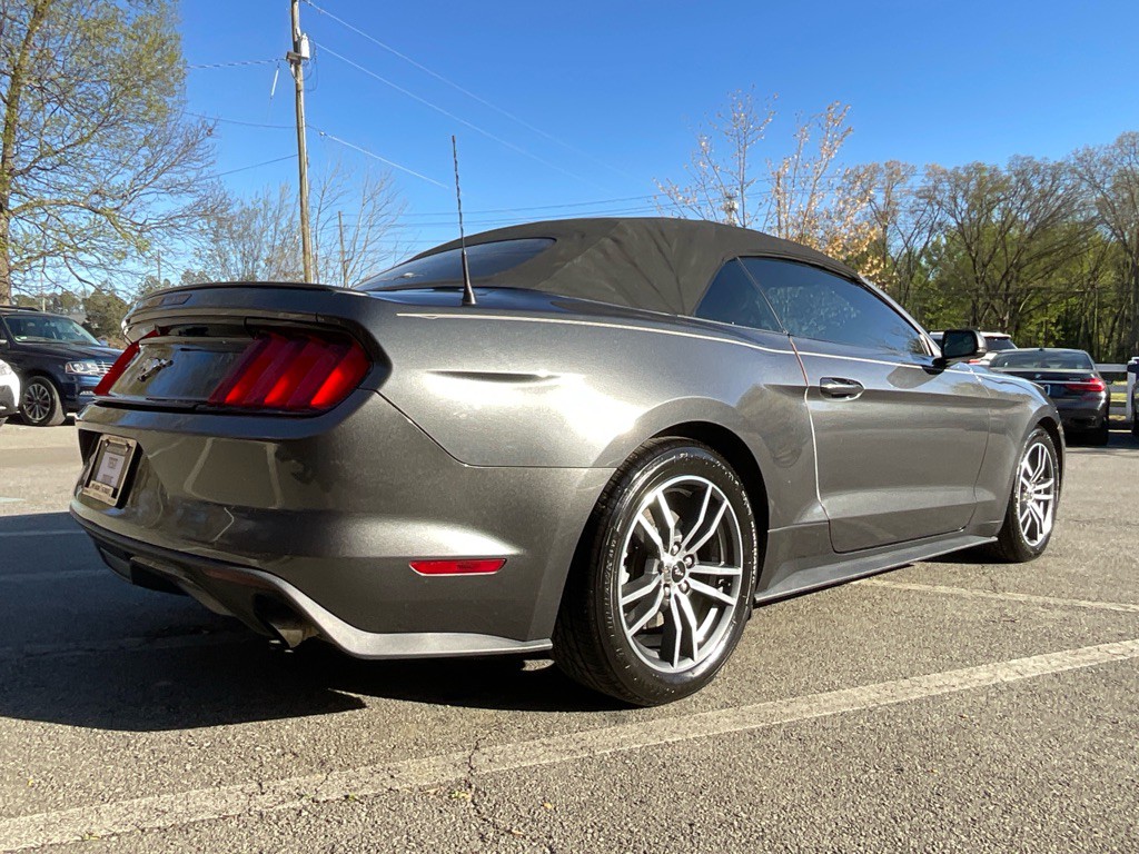 2015 Ford Mustang Image 38