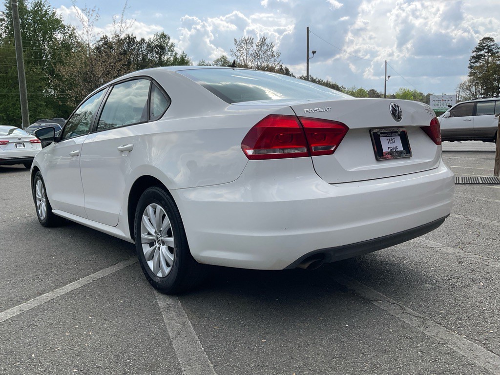 2012 Volkswagen Passat Image 7
