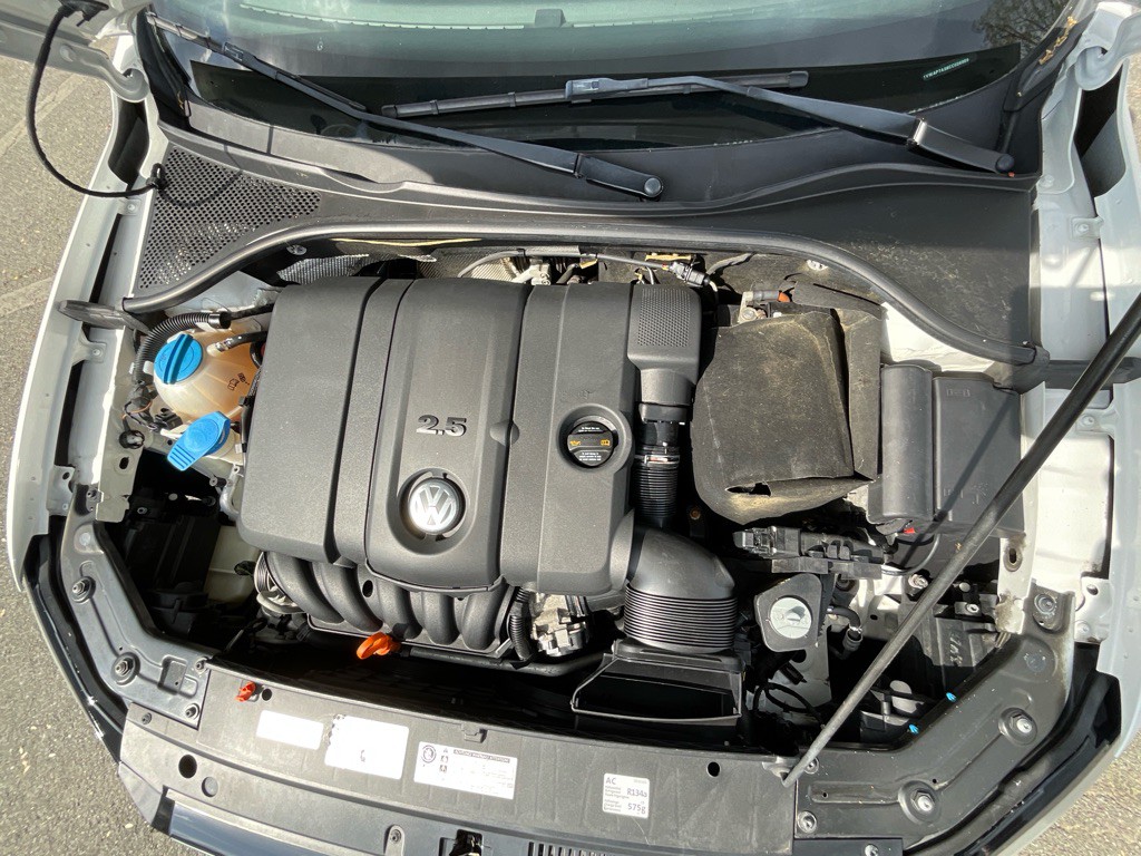 2012 Volkswagen Passat Image 12