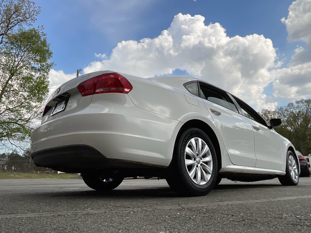 2012 Volkswagen Passat Image 42