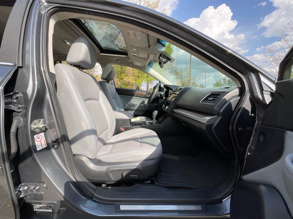 2018 Subaru Outback Image 17