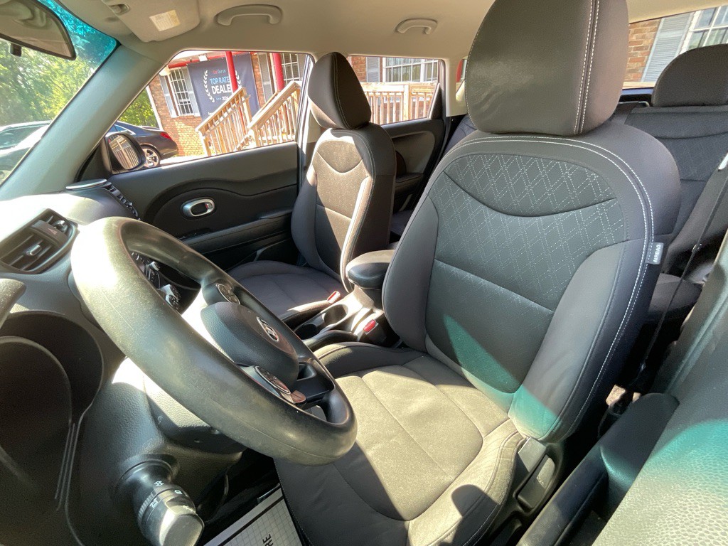 2016 Kia Soul Image 16