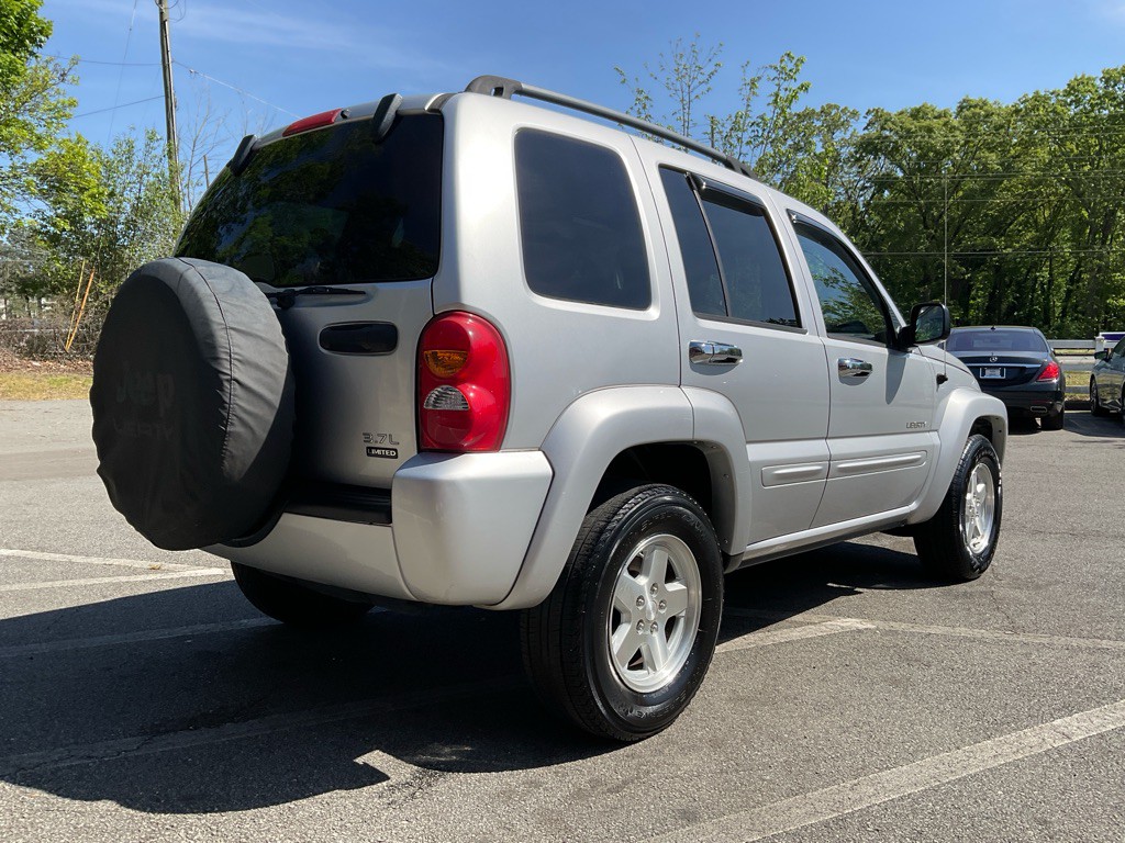 2004 Jeep Liberty Image 5