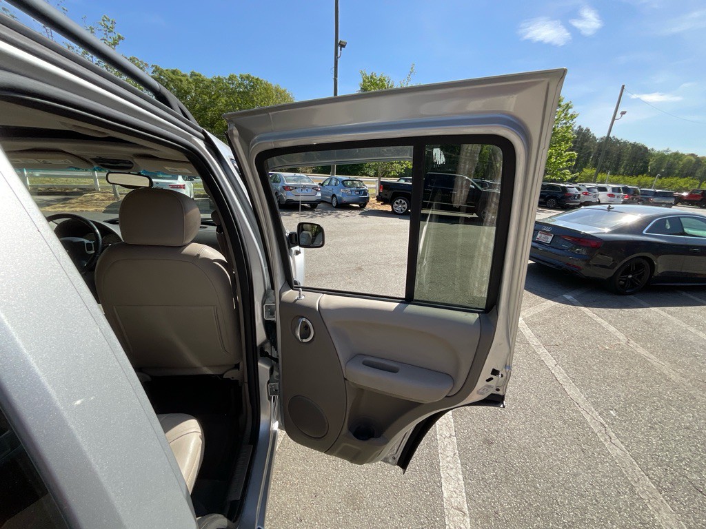 2004 Jeep Liberty Image 42