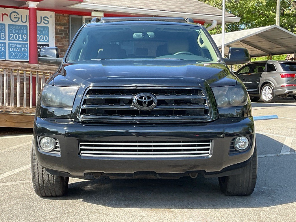 2017 Toyota Sequoia Image 2