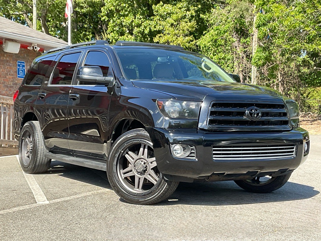 2017 Toyota Sequoia Image 3