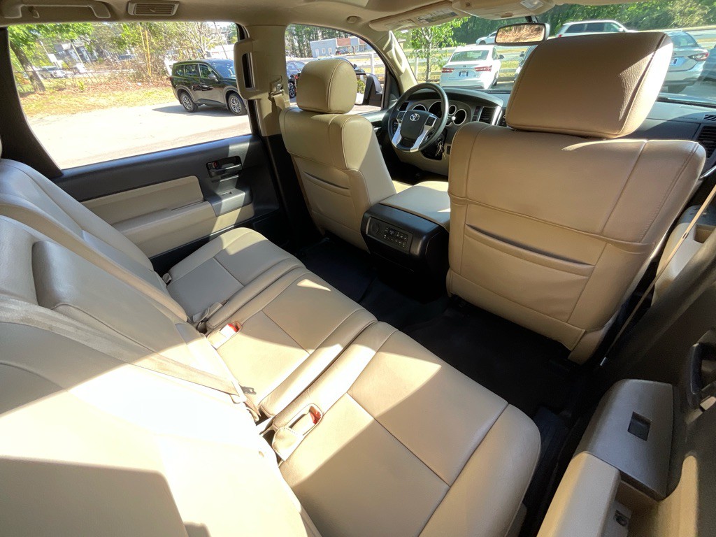 2017 Toyota Sequoia Image 33