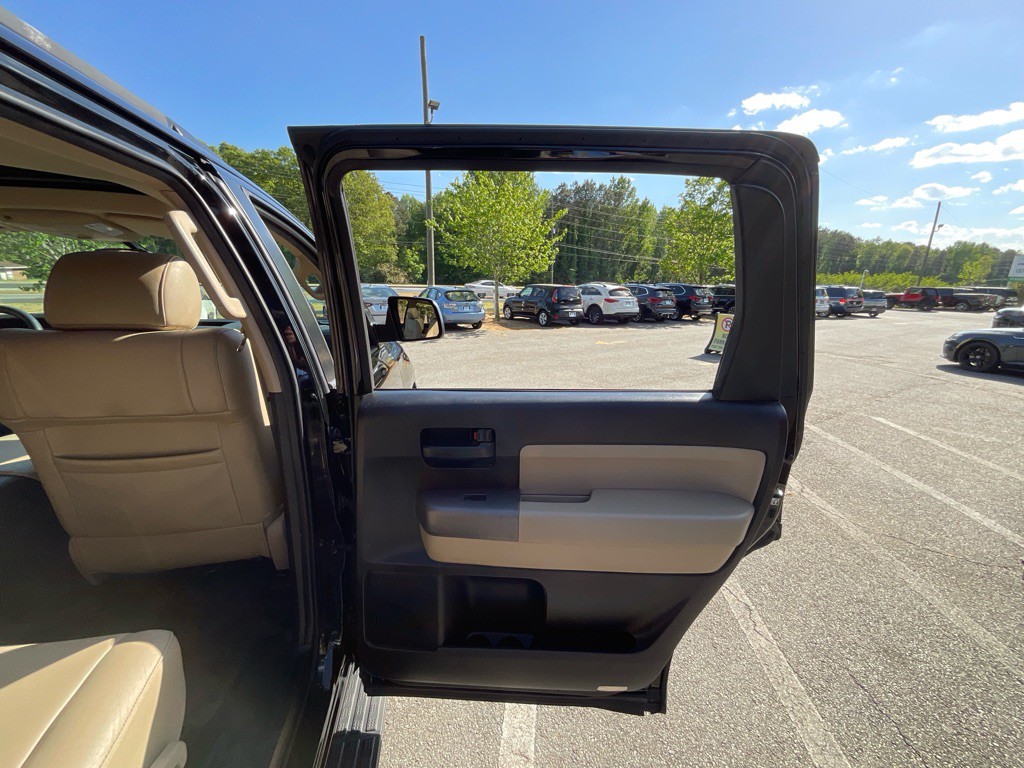 2017 Toyota Sequoia Image 49