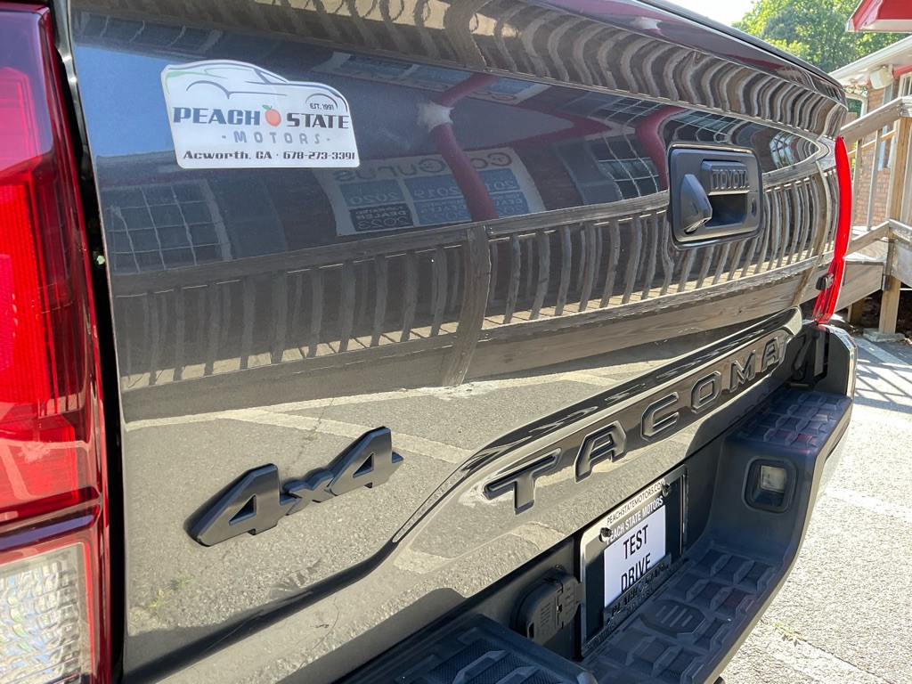 2019 Toyota Tacoma Image 9